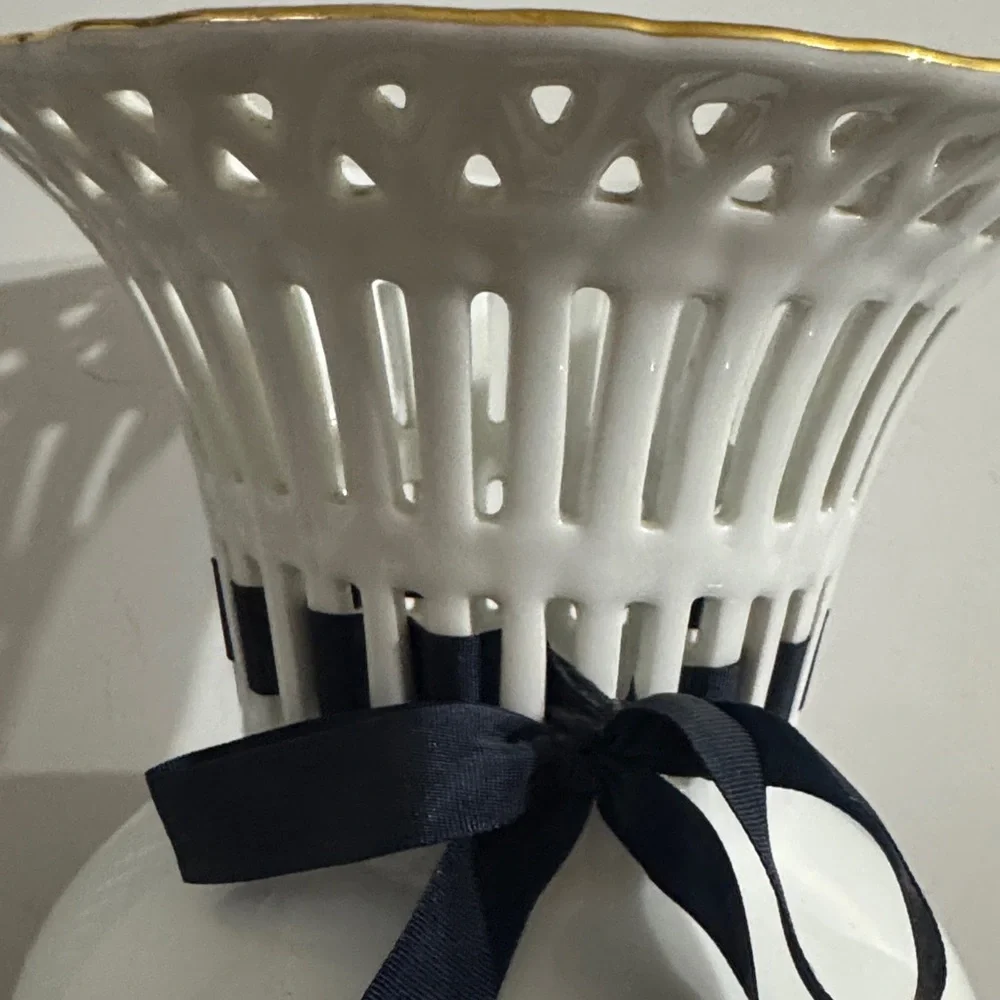 Vintage Formalities by Baum Bros. with a basket weave lattice